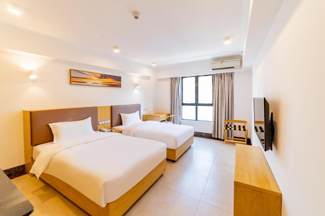 Hotel Cinco Oceanos Макао Экстерьер фото